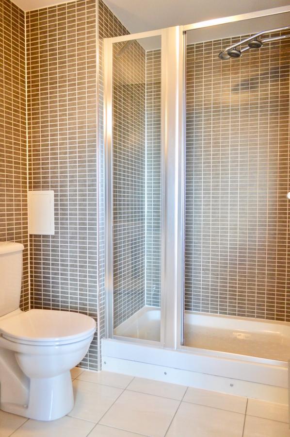 3 Bedroom Canal-side Sleeps 6 Apartment Edinburgh